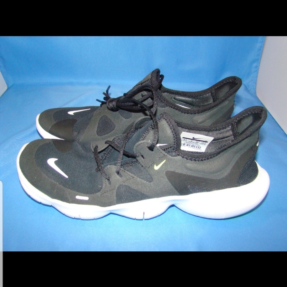 Women's Nike Free Running Shoes Size-8.5